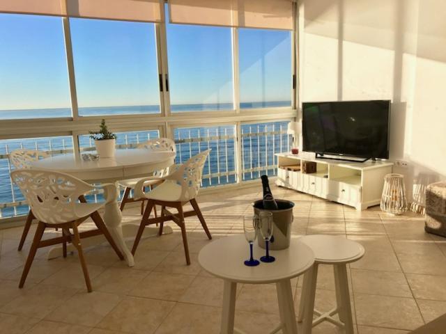 Los Fernandos, 1St Line Beachfront Poniente, 2 Bedroom Apartment Ocean Terrace Бенідорм Екстер'єр фото