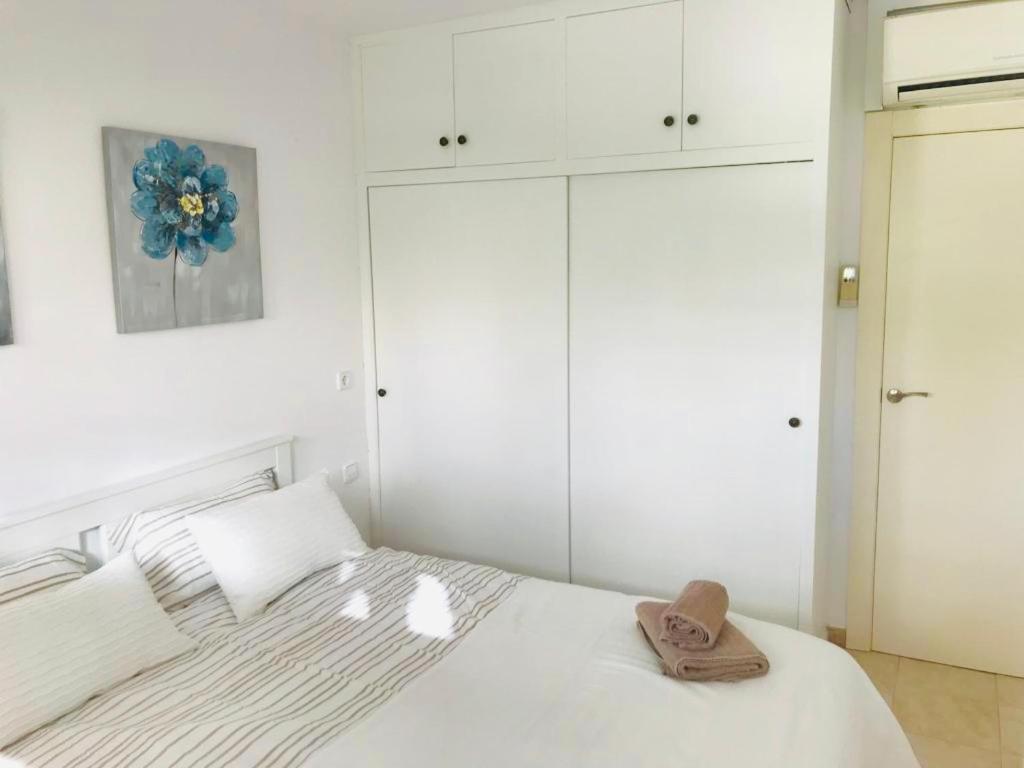 Los Fernandos, 1St Line Beachfront Poniente, 2 Bedroom Apartment Ocean Terrace Бенідорм Екстер'єр фото